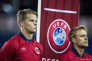 The Athletic: Dortmund hy vọng Sancho sẽ đến Đức vào thứ Tư